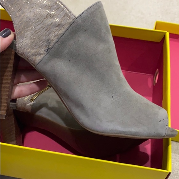 NWT Kenneth Cole Reaction Bootie Heels - Picture 10 of 12